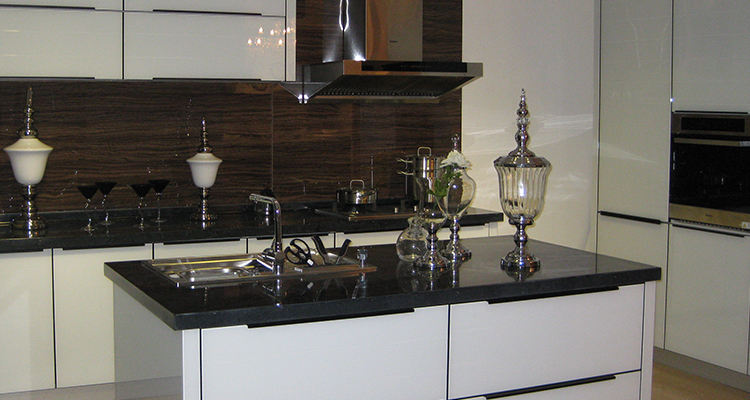 black solid surface countertop كونترتوب سطح صلب أسود