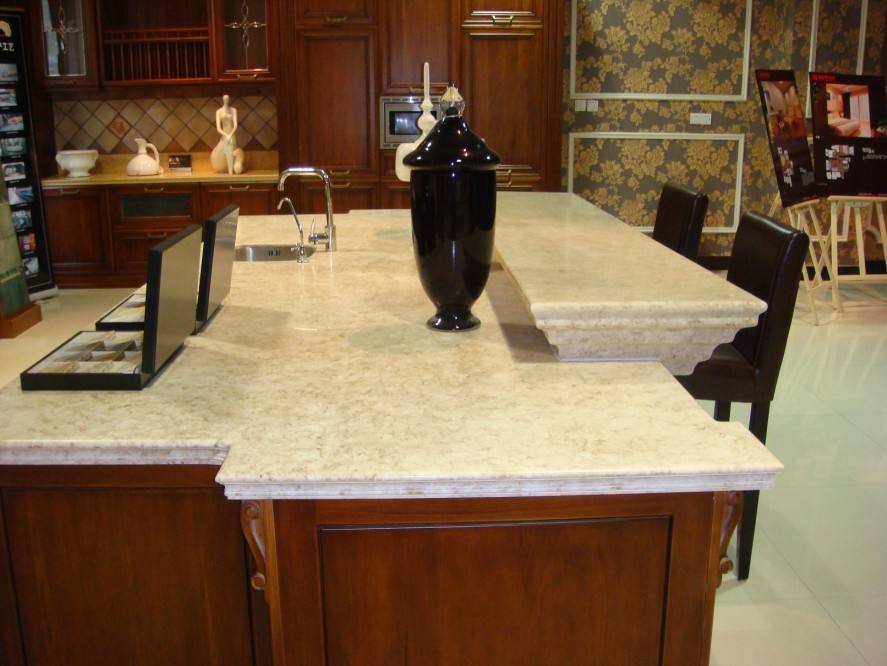 solid surface vs granite سطح صلب مقابل الجرانيت