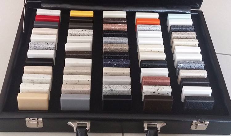 قمم سطح صلب