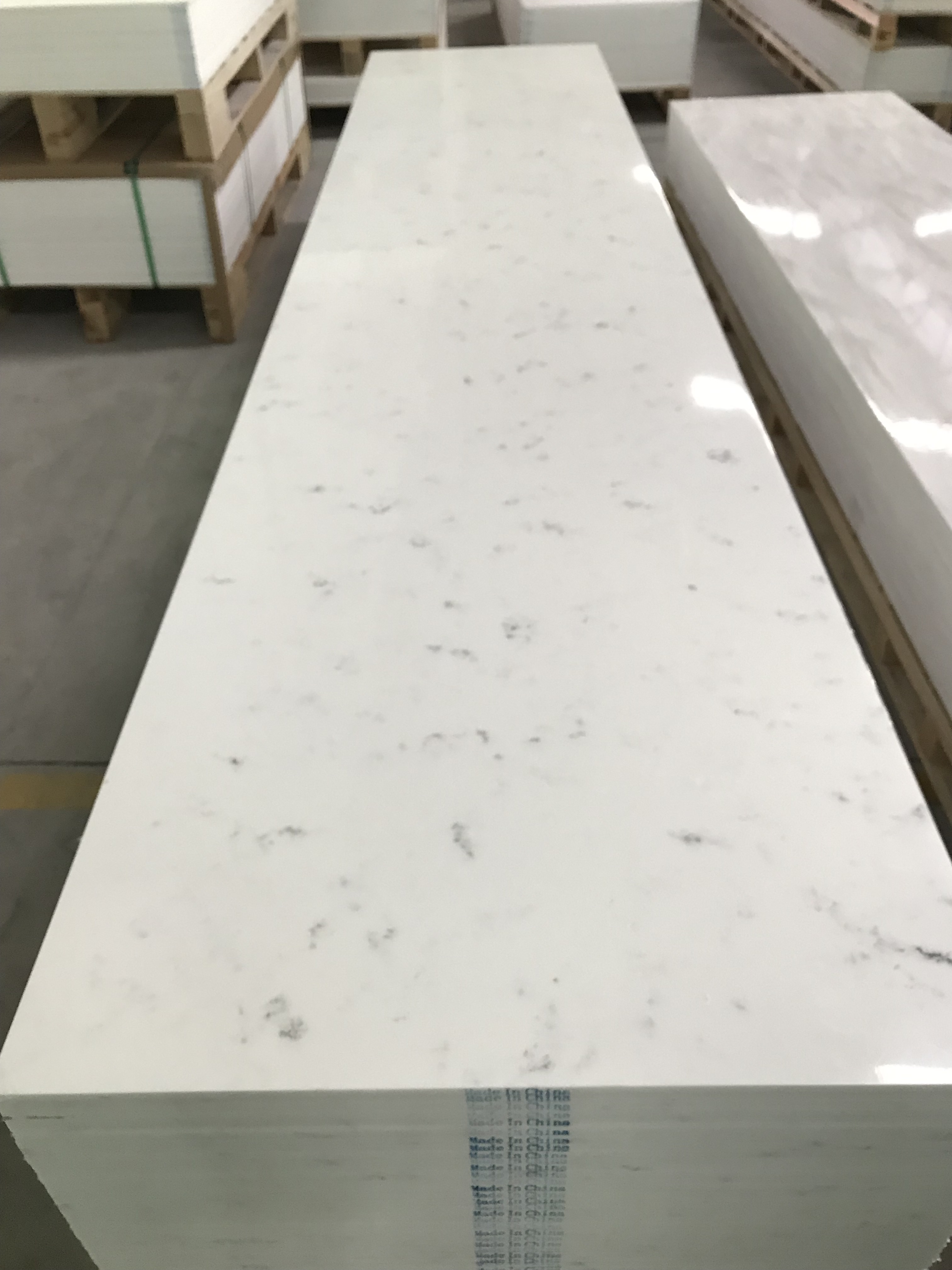 Wholesale Decorative Big Slab Stone Waterproof Solid Surface Countertops Quartz Sheet